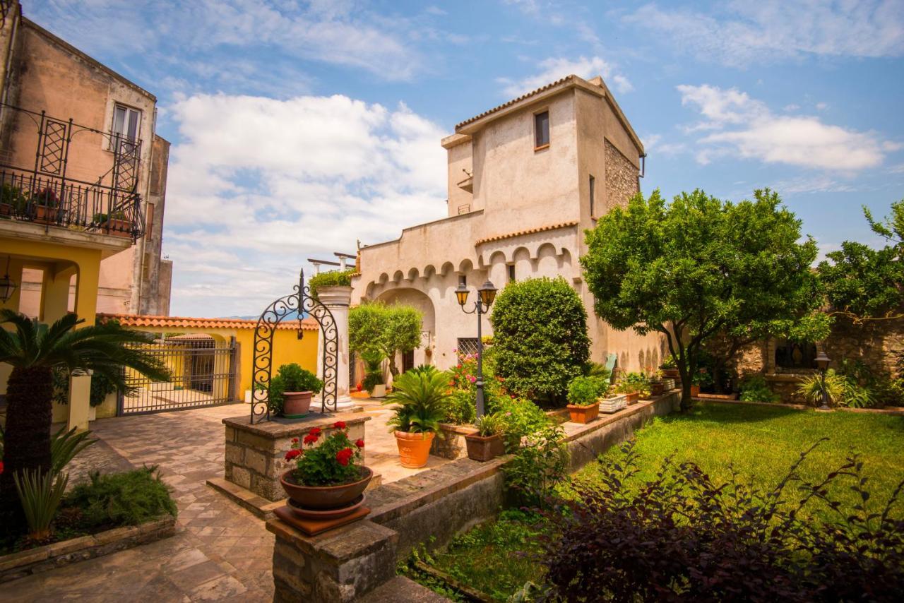 Bed and Breakfast Torre Caetana Минтурно Экстерьер фото