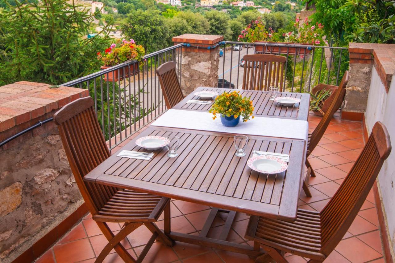 Bed and Breakfast Torre Caetana Минтурно Экстерьер фото