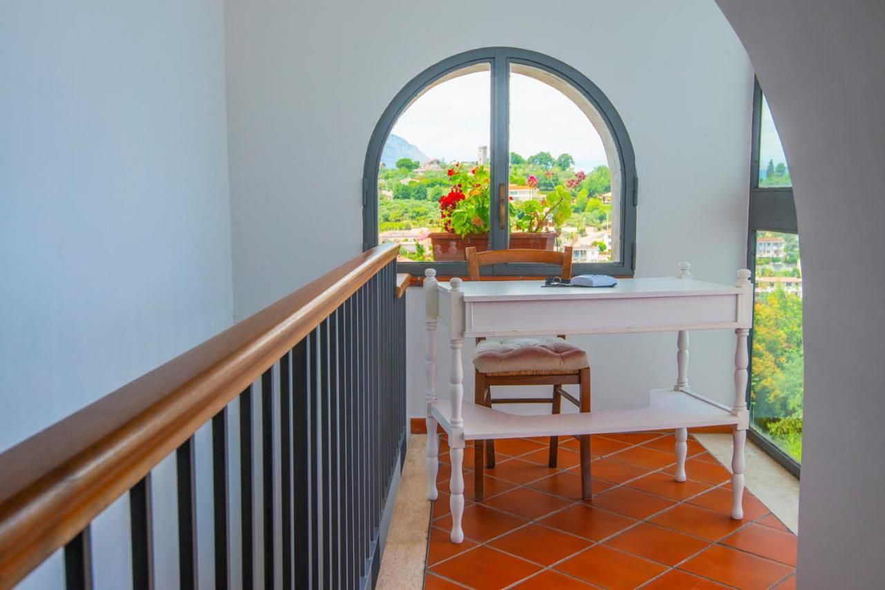 Bed and Breakfast Torre Caetana Минтурно Экстерьер фото