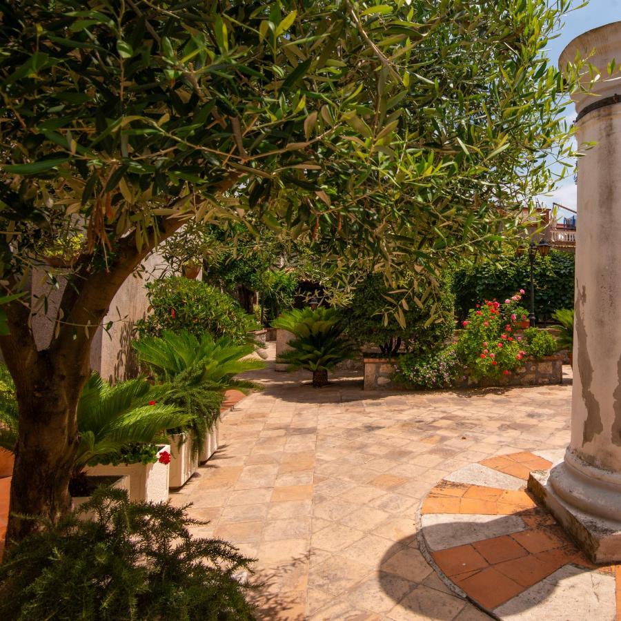 Bed and Breakfast Torre Caetana Минтурно Экстерьер фото